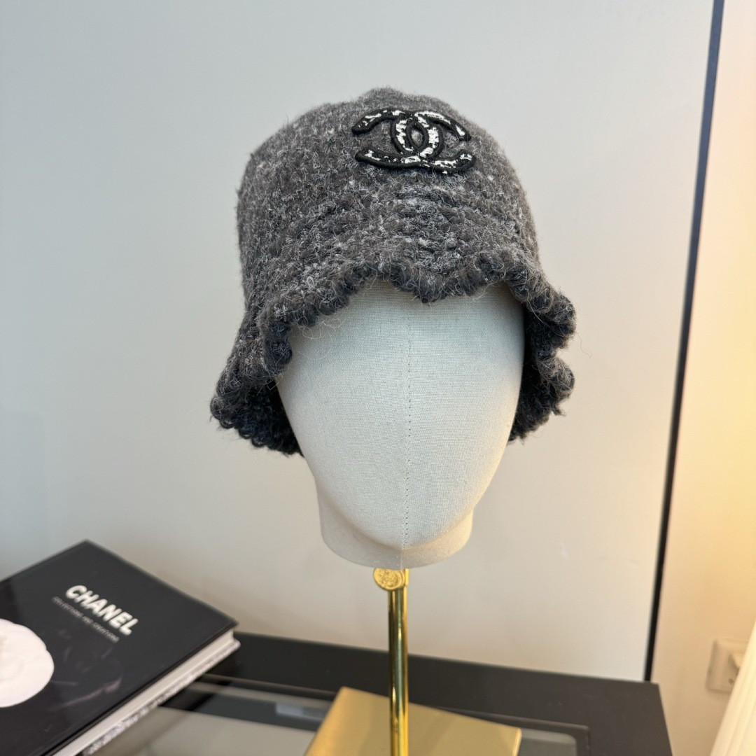 Ch*el knit bucket hat