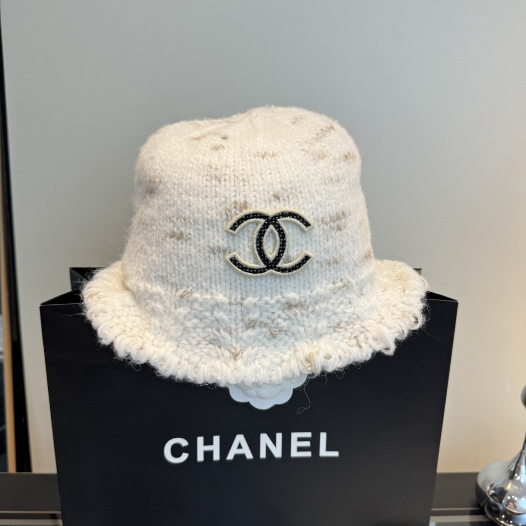 Ch*el knit bucket hat