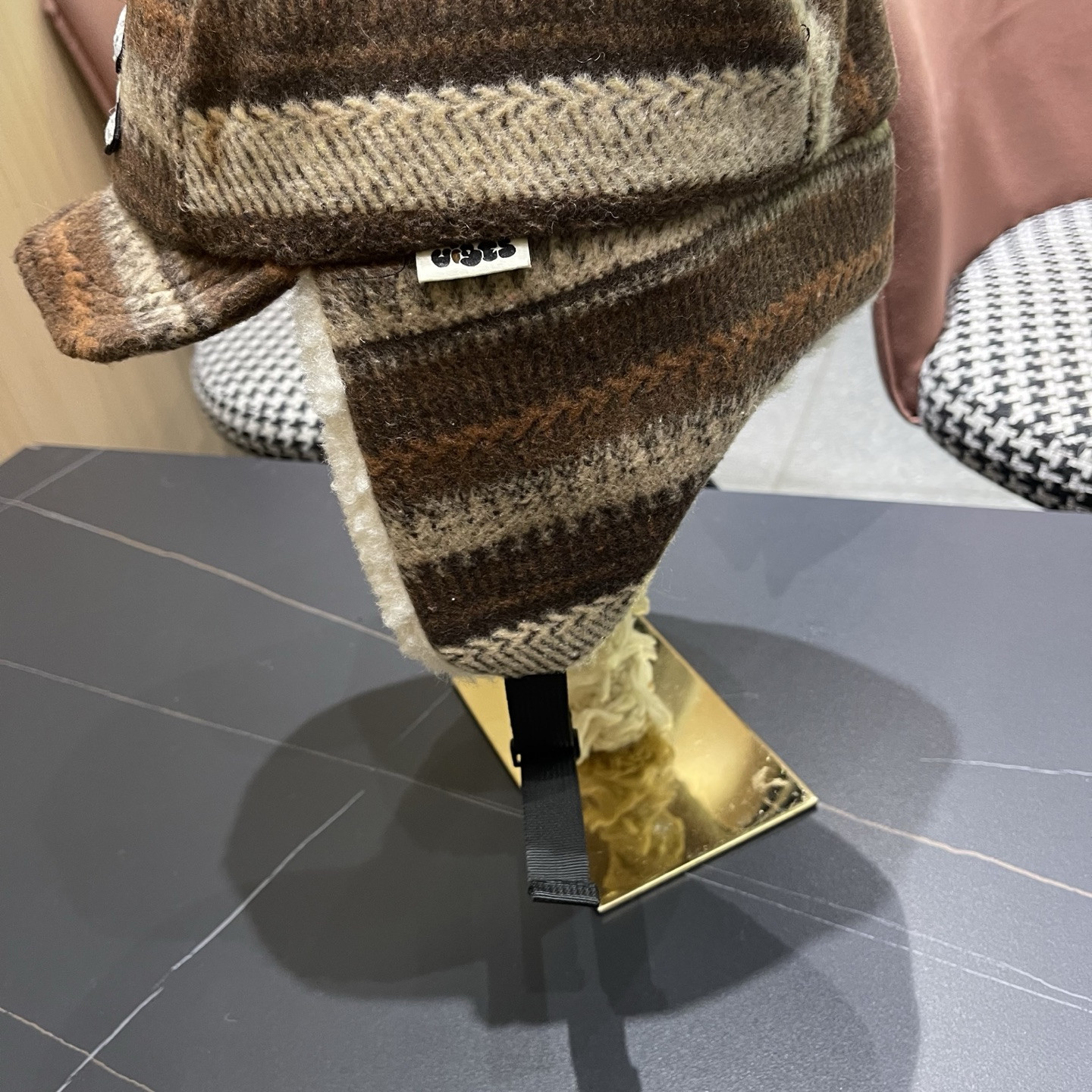 Ch*el trapper hat