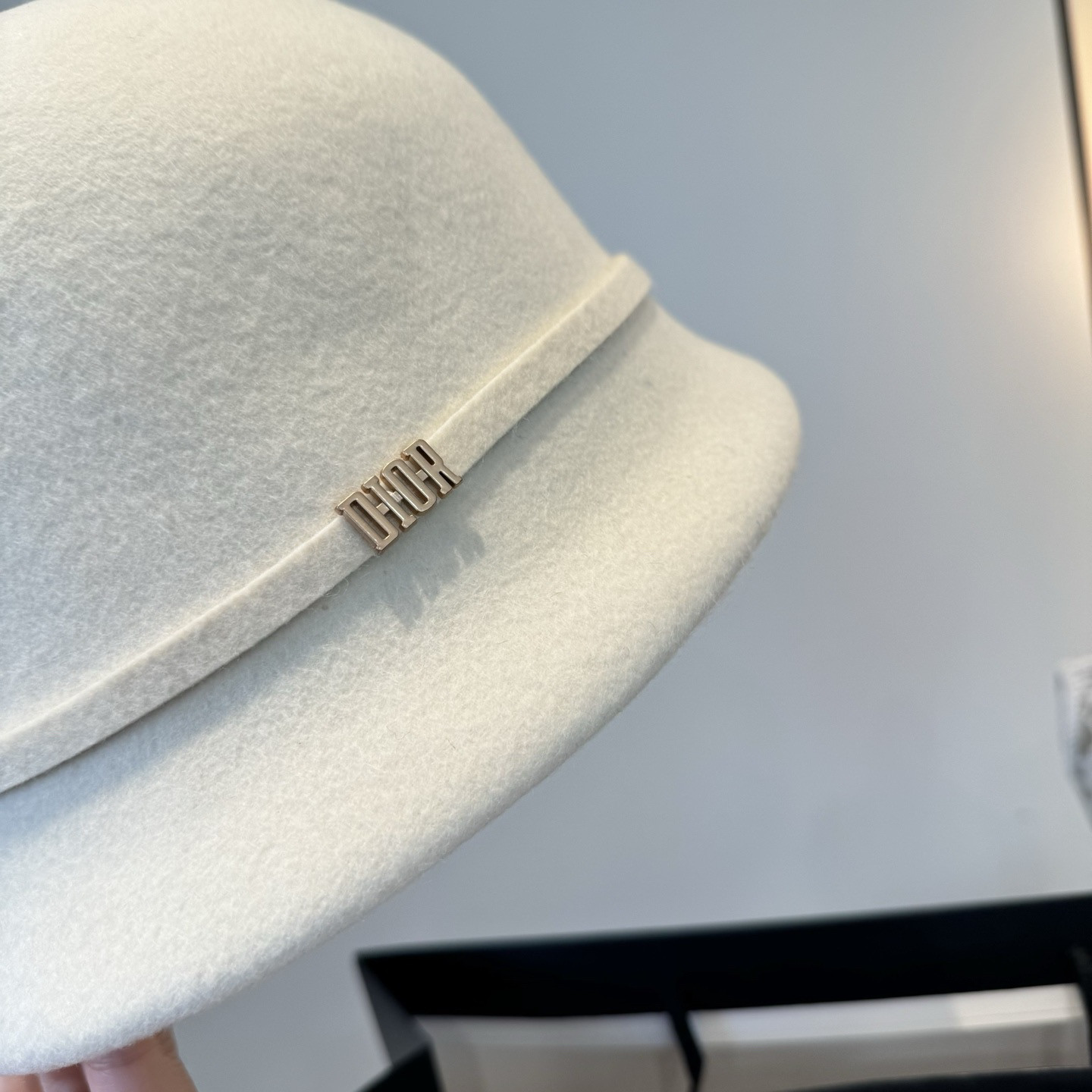 D*or wool felt bucket hat