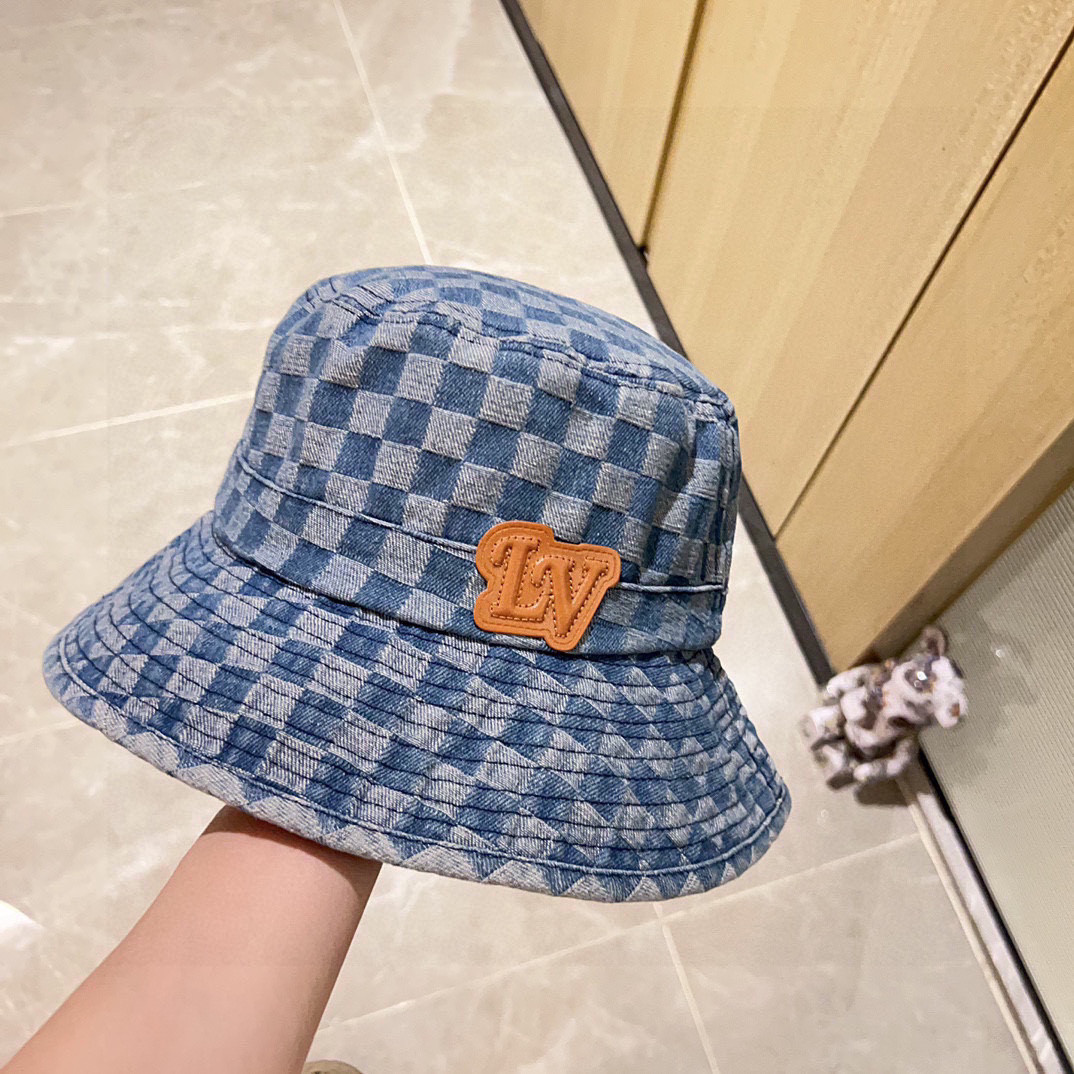 l0*is V*t0n bucket hat