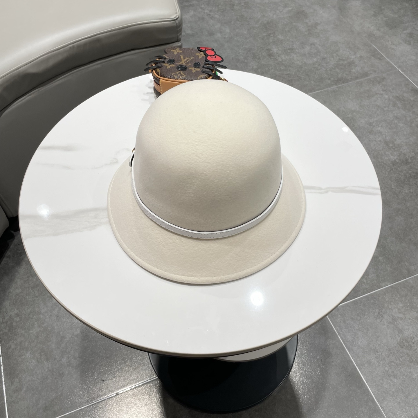 l0*is V*t0n bucket hat 100% wool 57cm head circumference