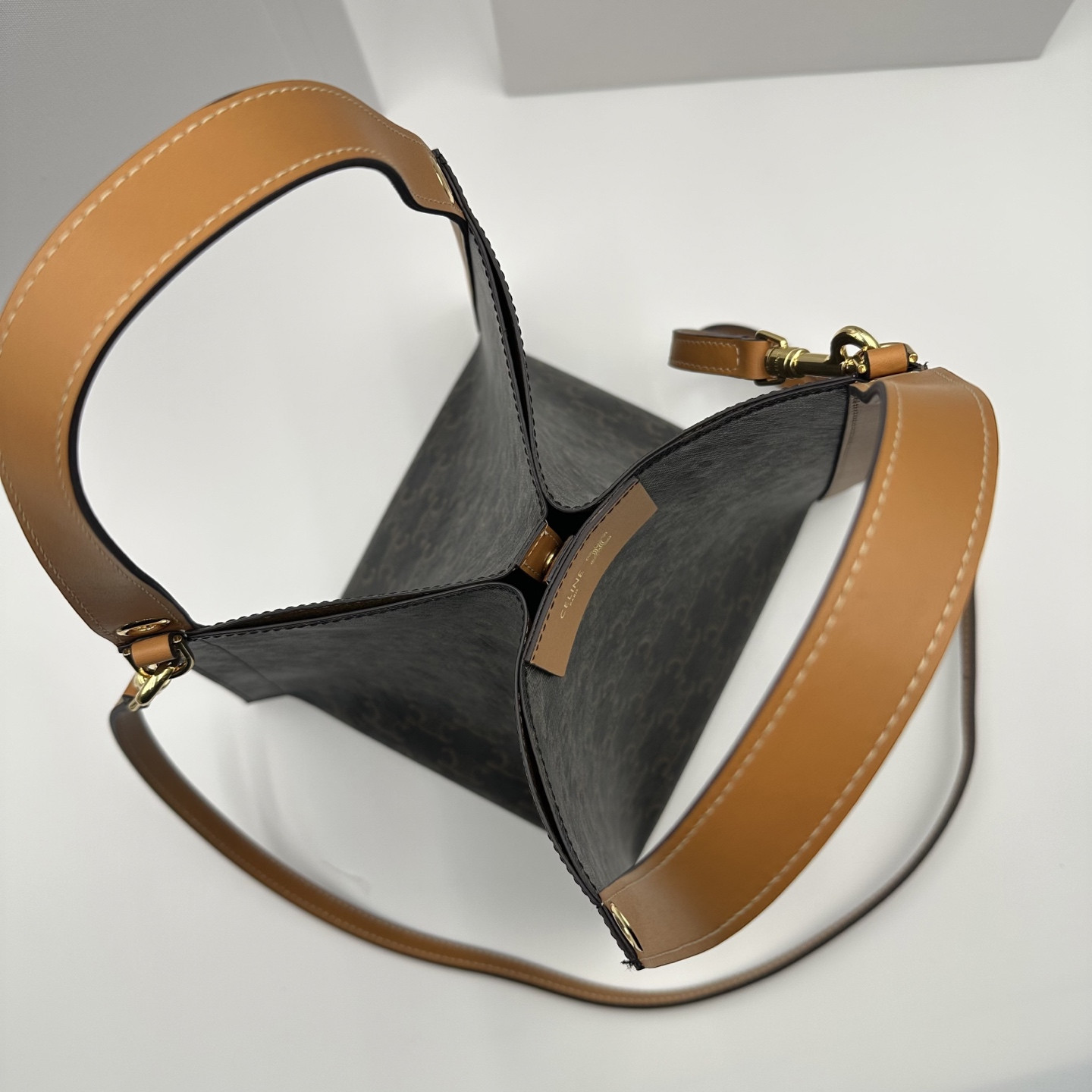 Ce**e small cube bag 18.5x21x17cm