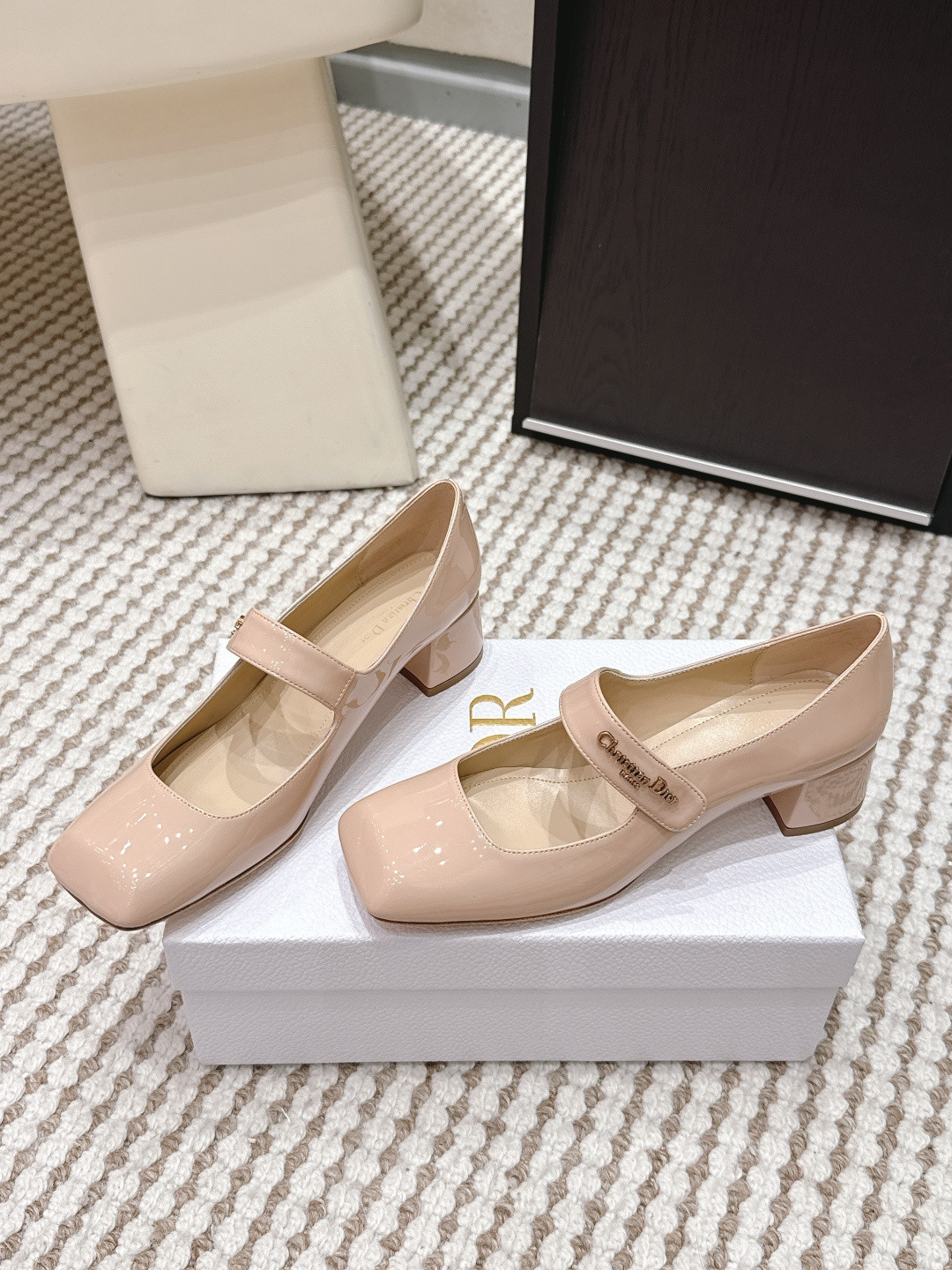 ua D*or lolita high heels