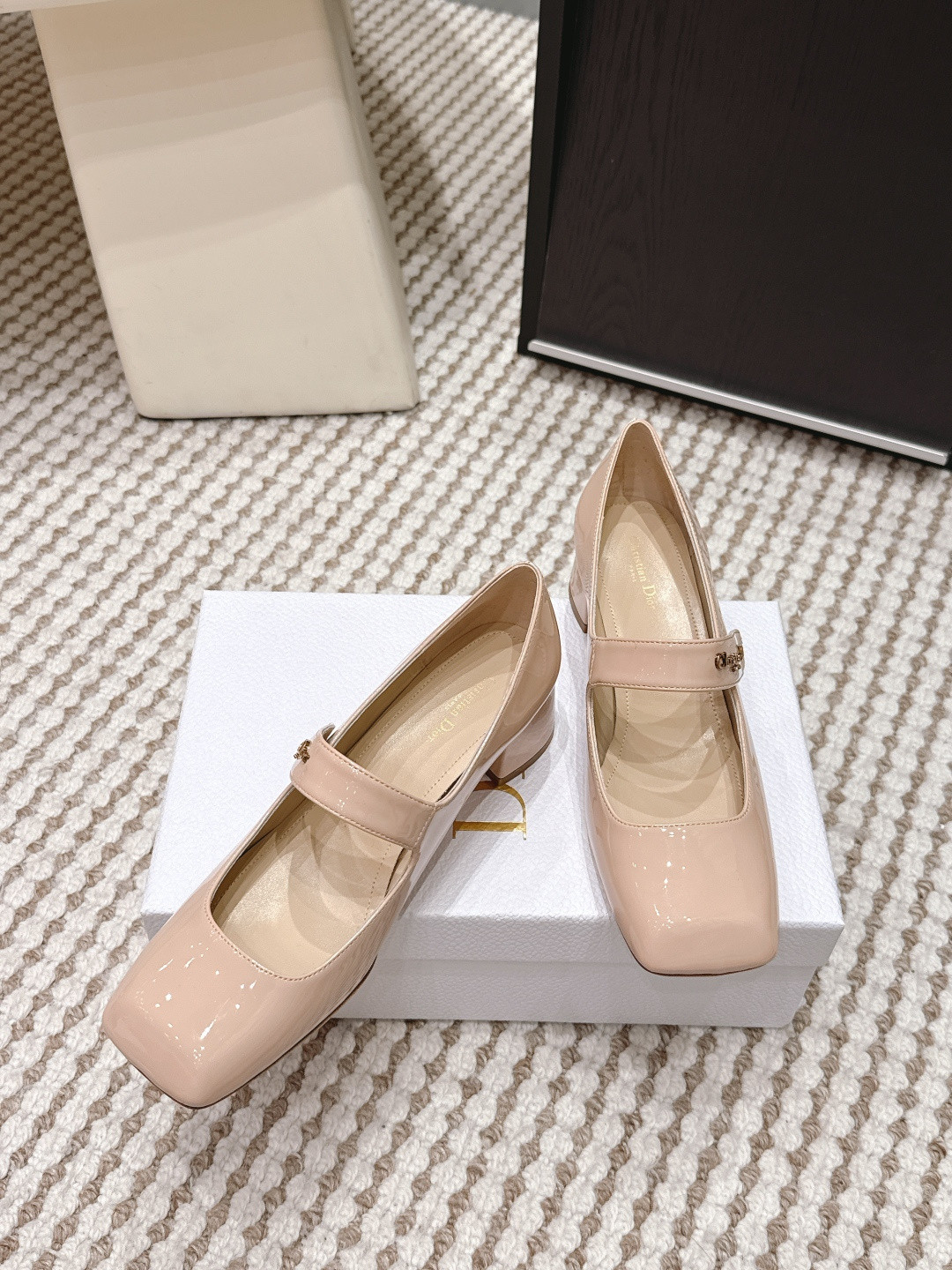 ua D*or lolita high heels