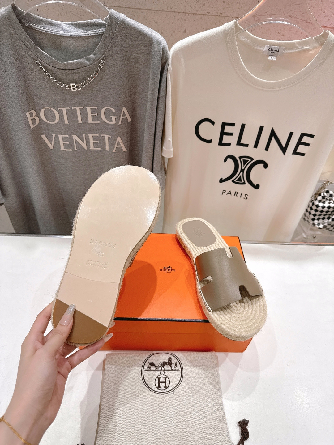 ua H**mes antigua espadrille