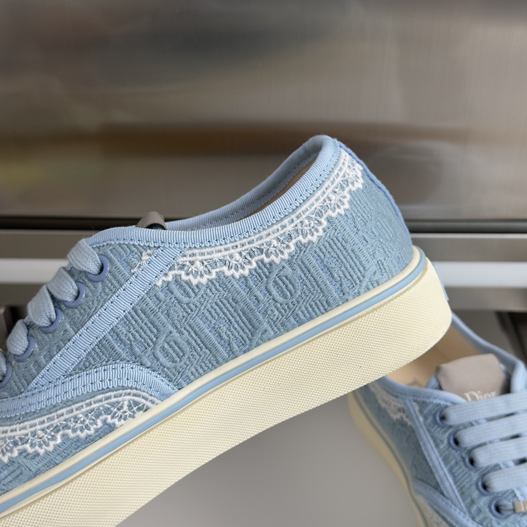 ua D*or saltwind sneaker