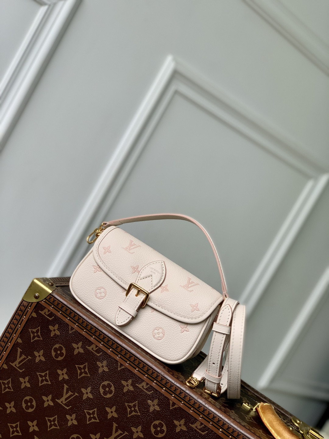 LV Nano Diane M13642 19x10.5x6cm