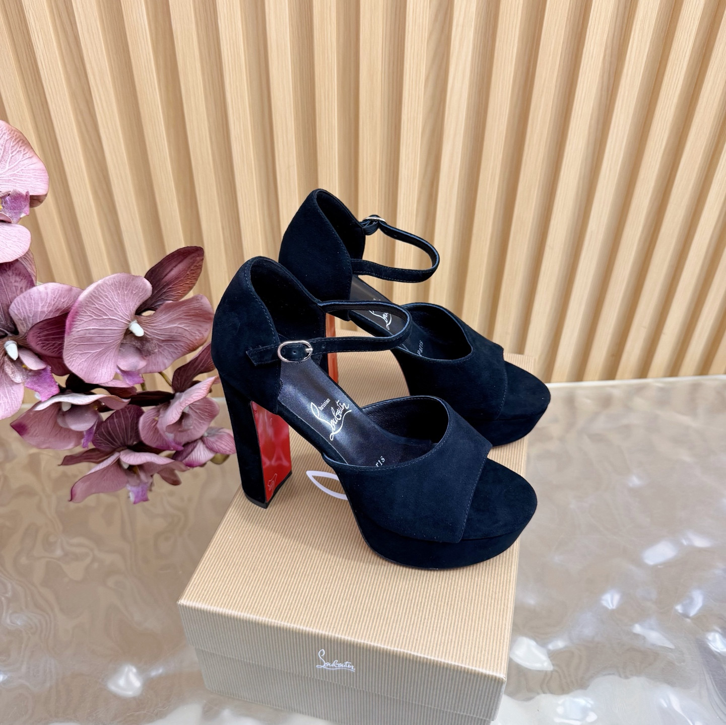 ua Ch**an louboutin sandaloo 130 mm strappy sandals black