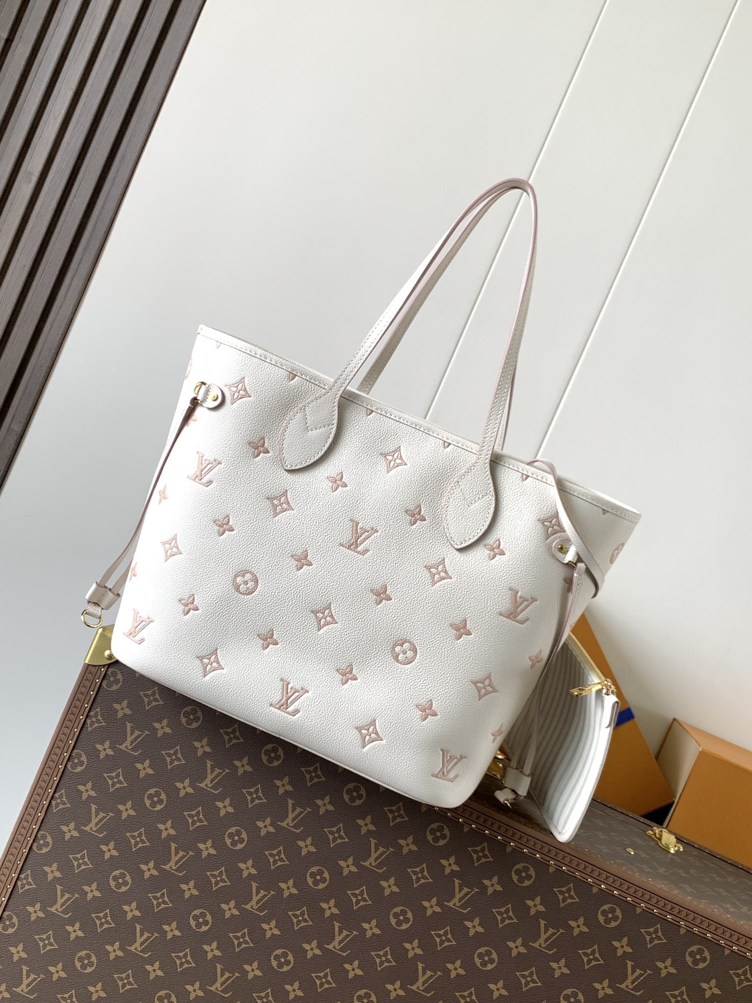 LV Neverfull MM M14285 31x28x14cm Without Box
