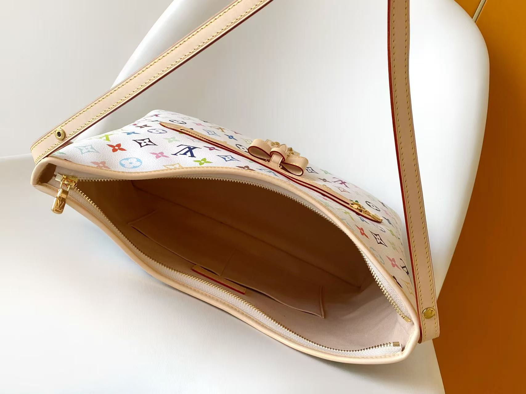 LV x TM LINEUP Handbag M27582 34.5x26x13cm