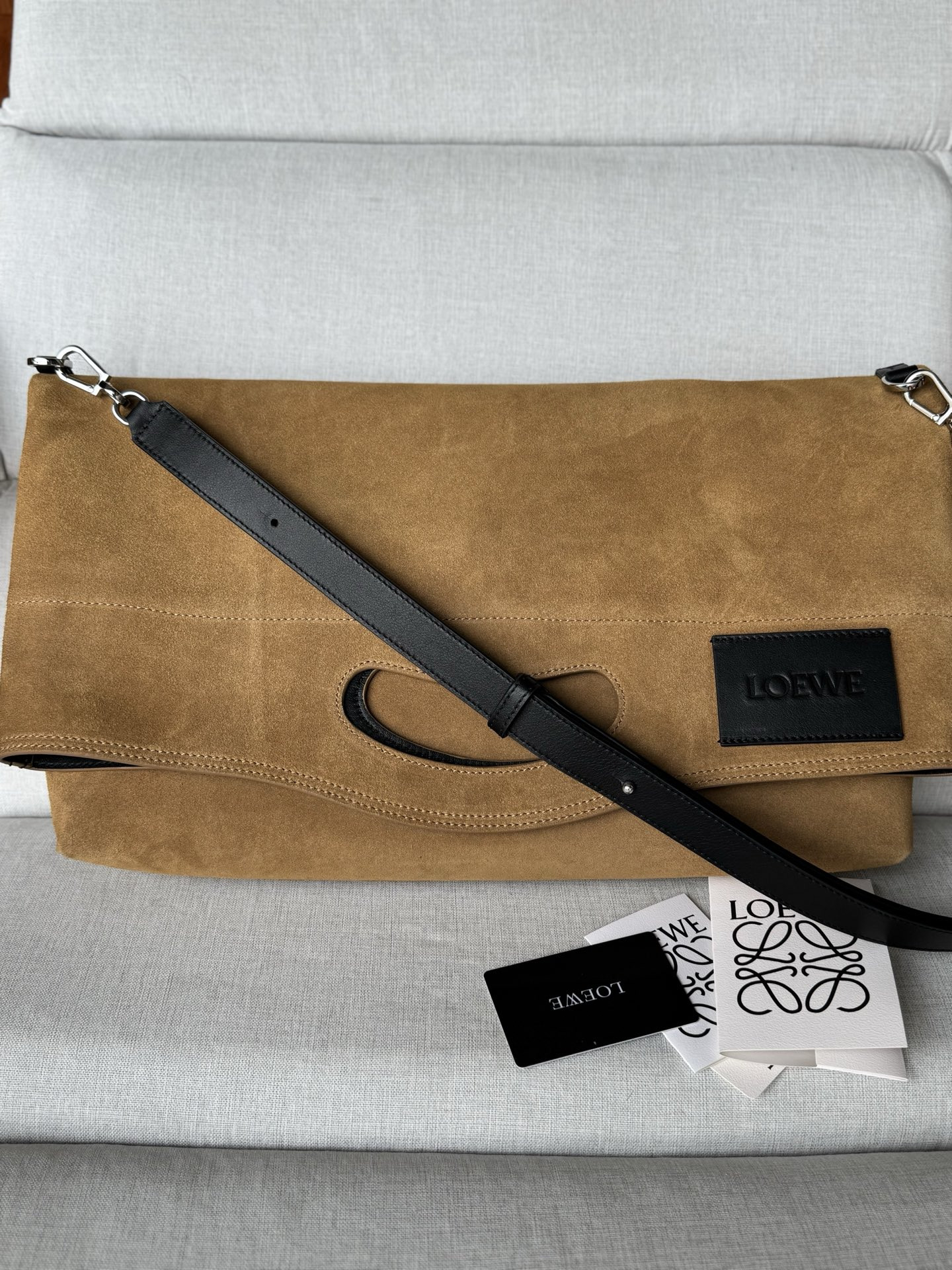 L0ew* bob folded tote in suede 47.5x38x9.5cm