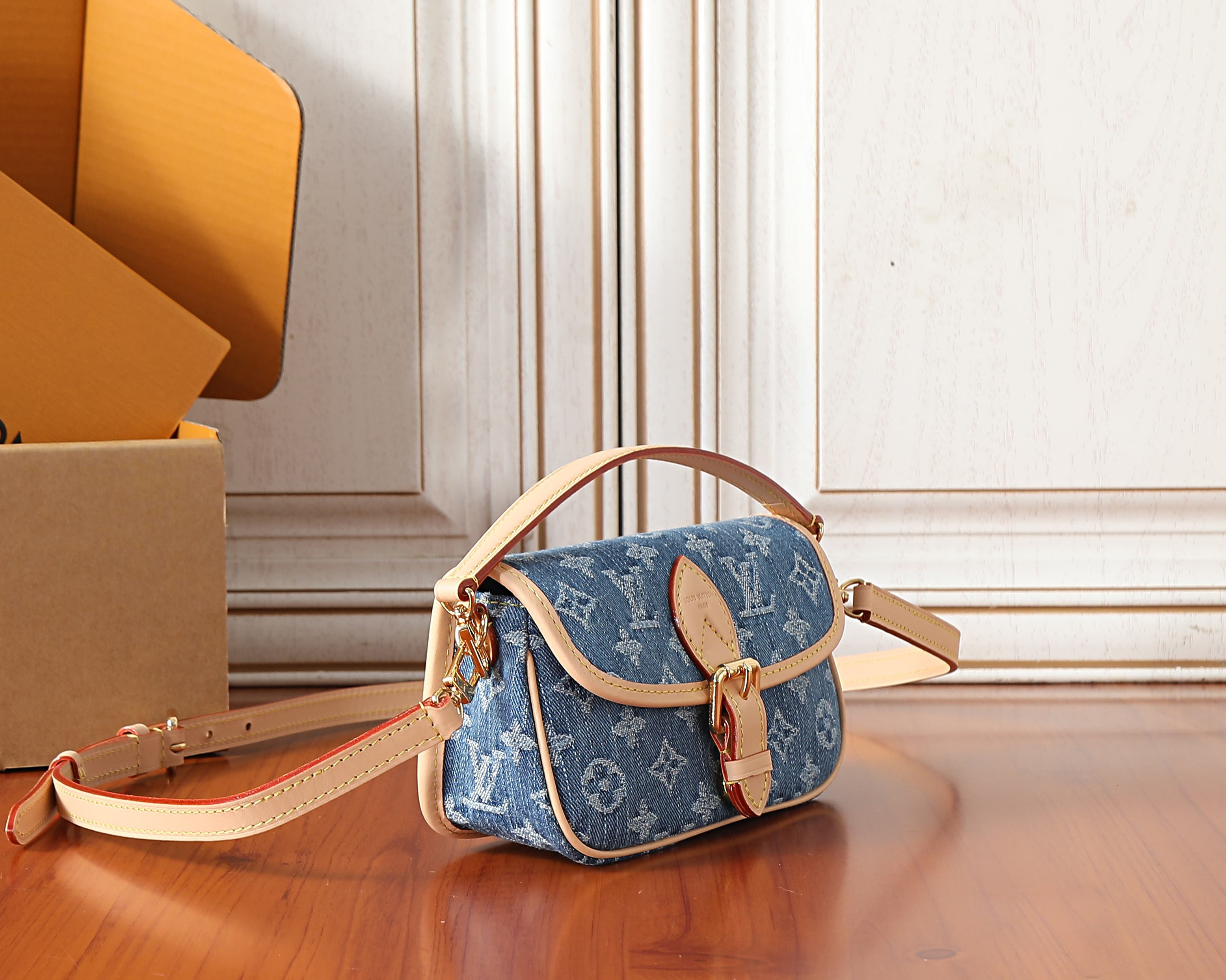 LV Nano Diane M27700 19x10.5x6cm