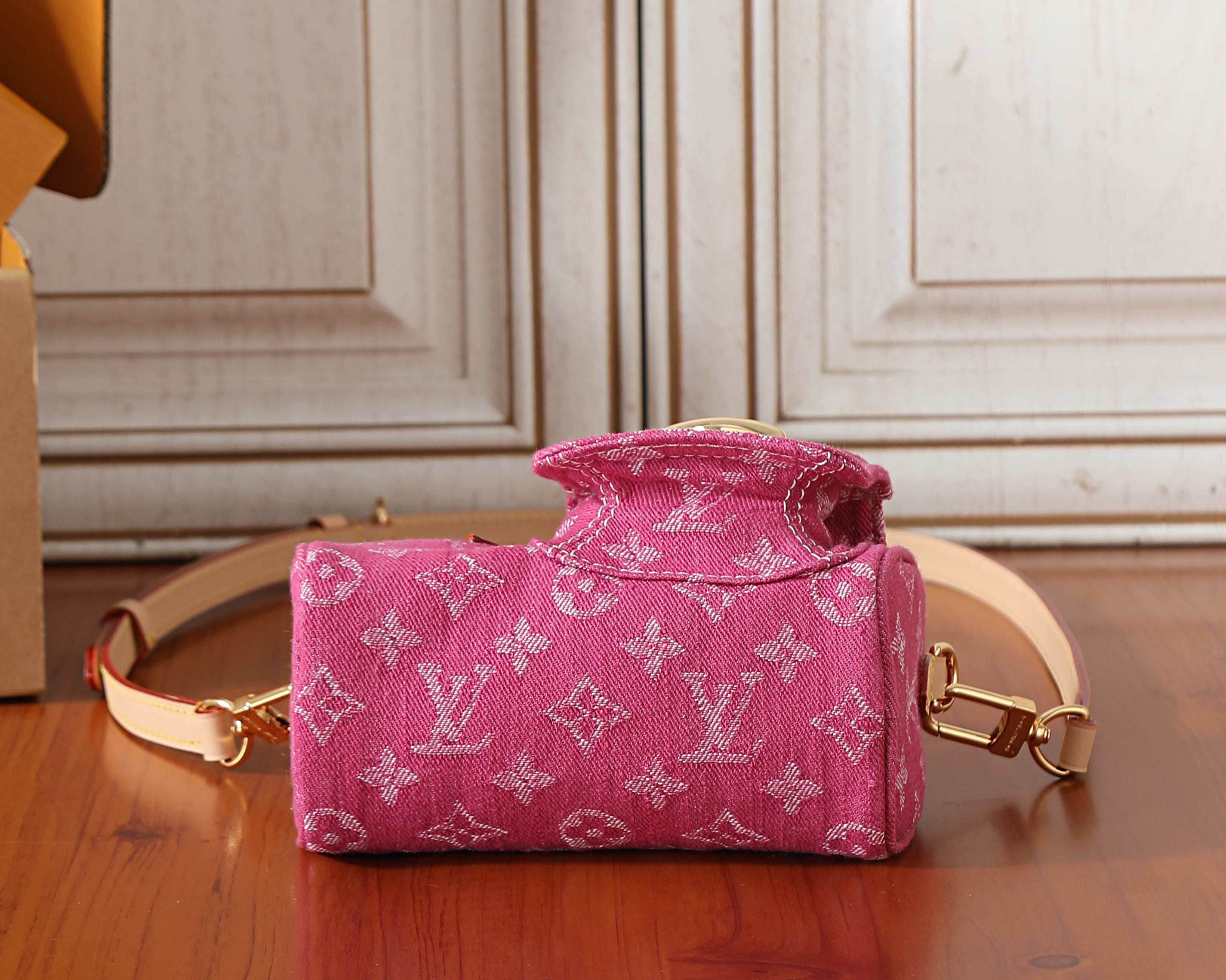 LV Nano Speedy M27603 16x10x7.5cm