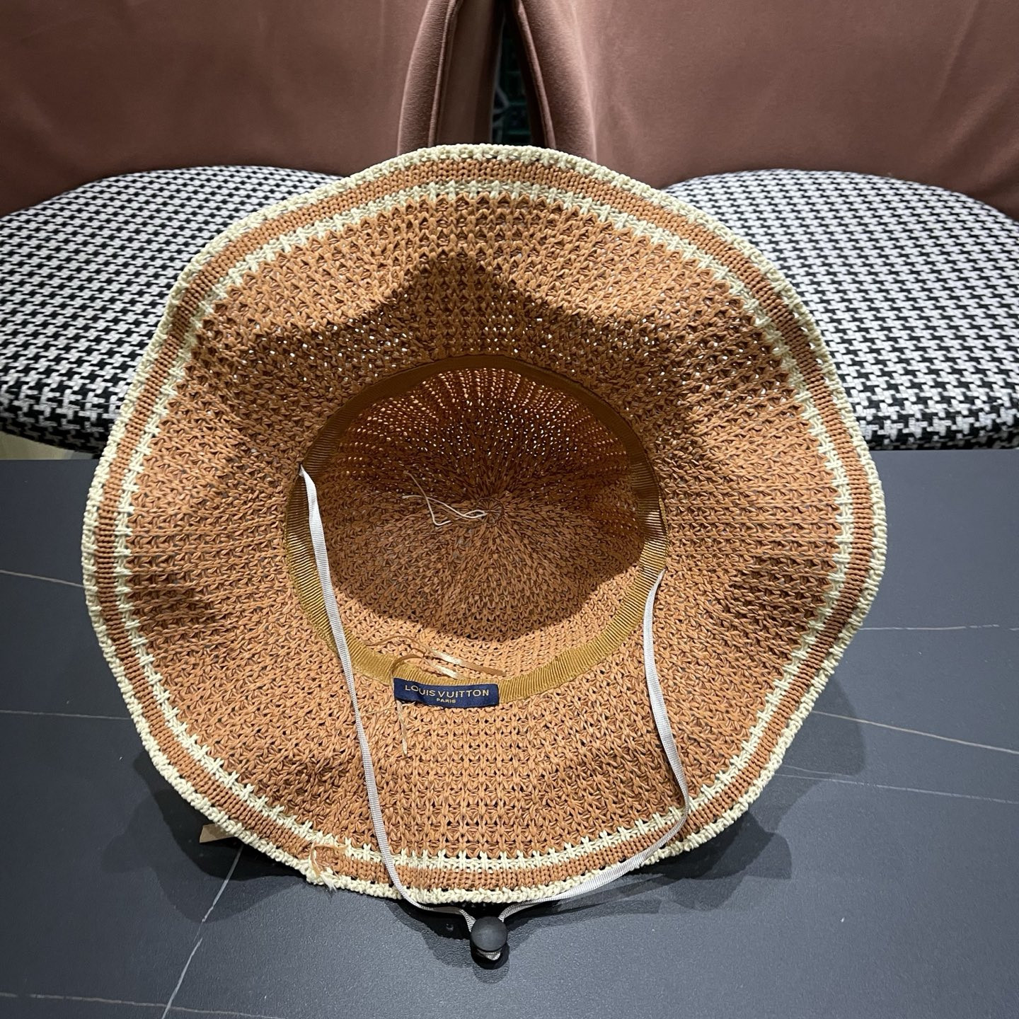 l0*is V*t0n straw hat