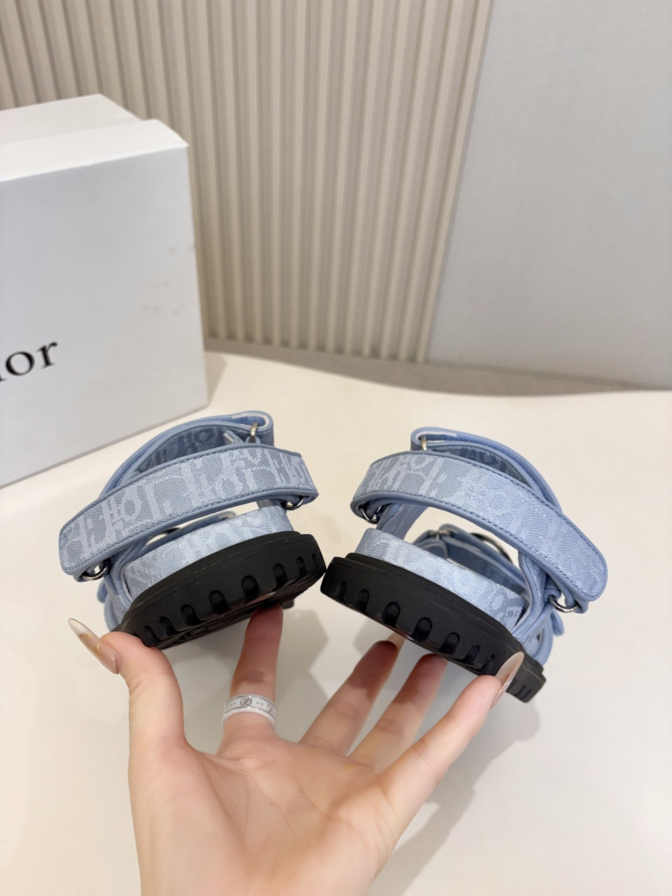 ua D*or myD*or sandal