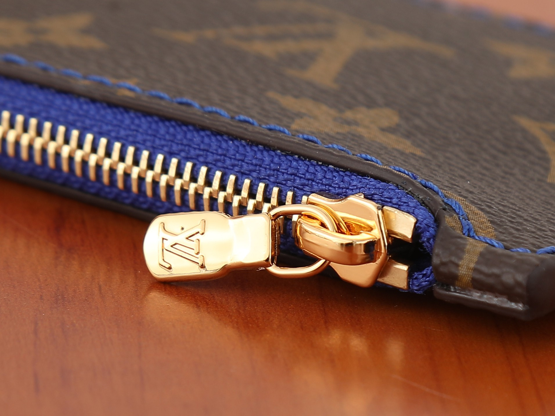 LV Side Trunk MM M28490 23.5x16x8.5cm