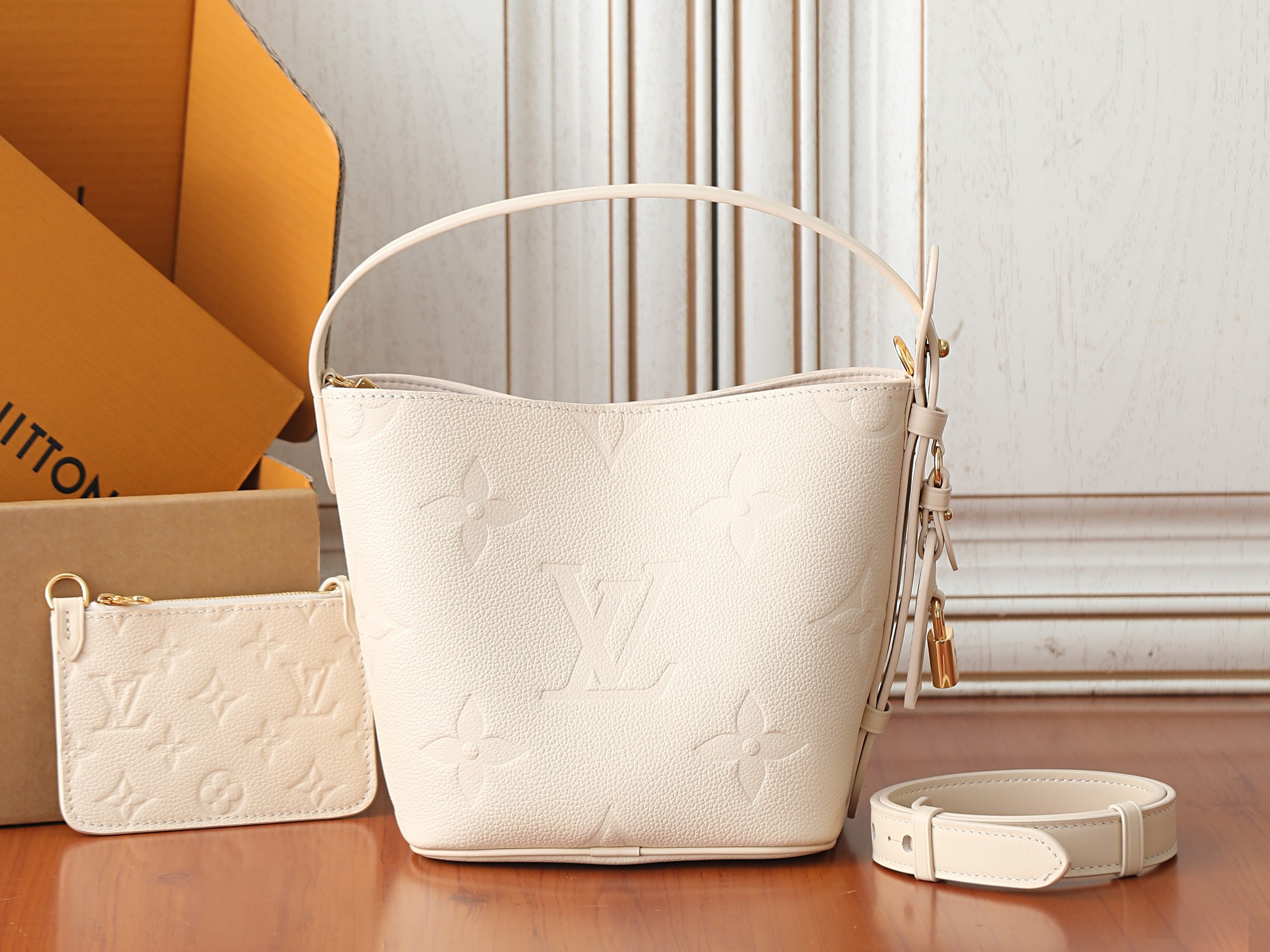 LV All In BB M2A356 16x18x12cm