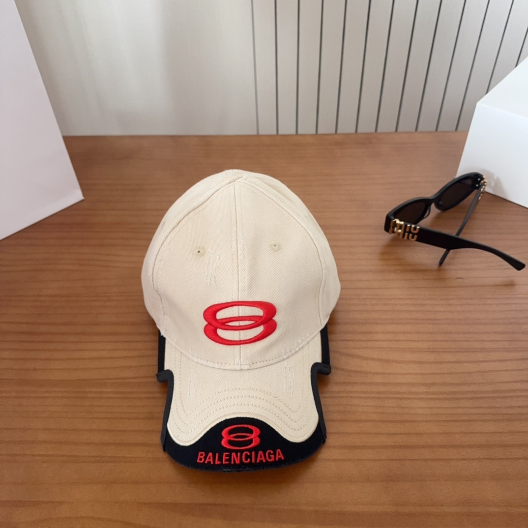 Ba*len*cia*ga baseball cap