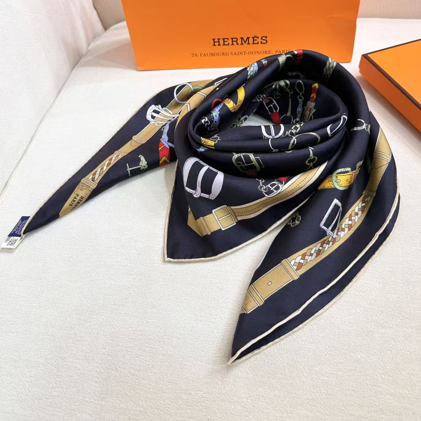 H**mes scarf 88.5x88.5cm