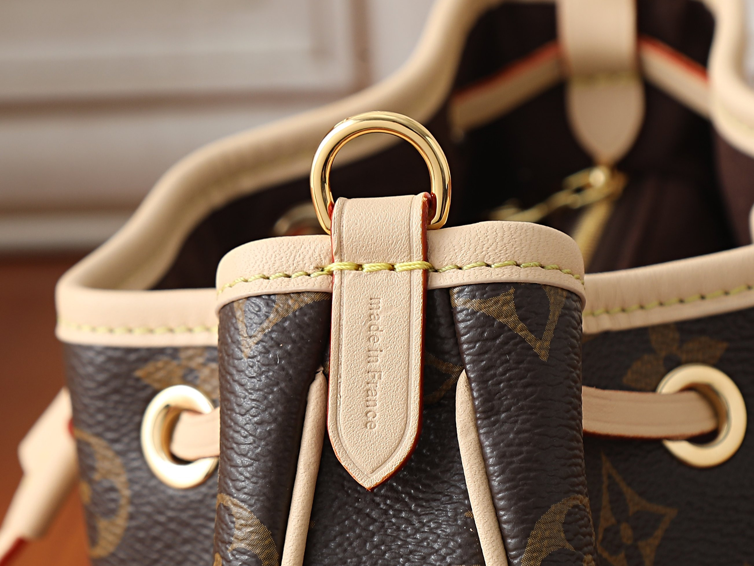 LV Nano Frivole M29537 24x13x8cm
