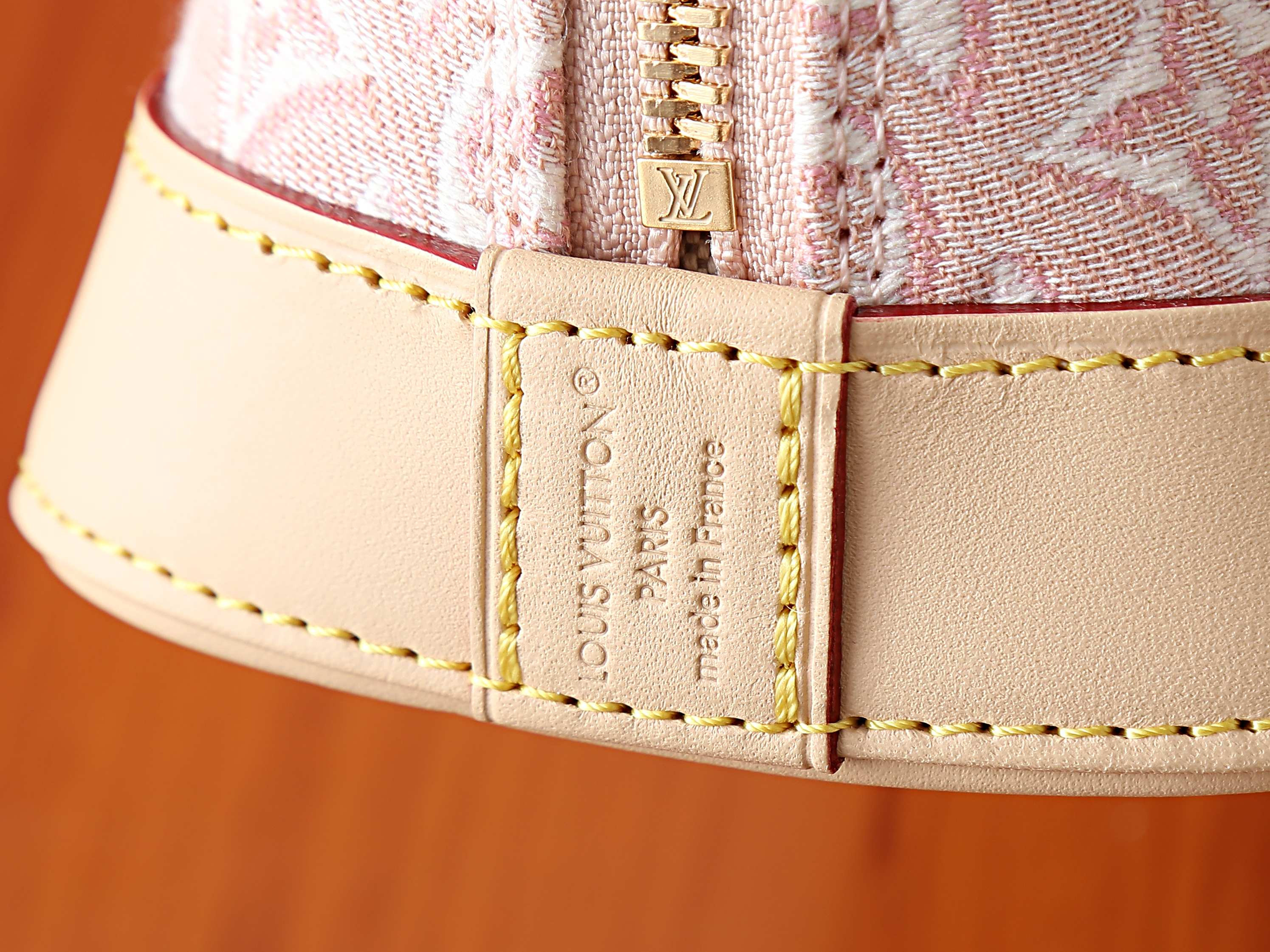 LV Alma BB M2A378 23.5x17.5x11.5cm