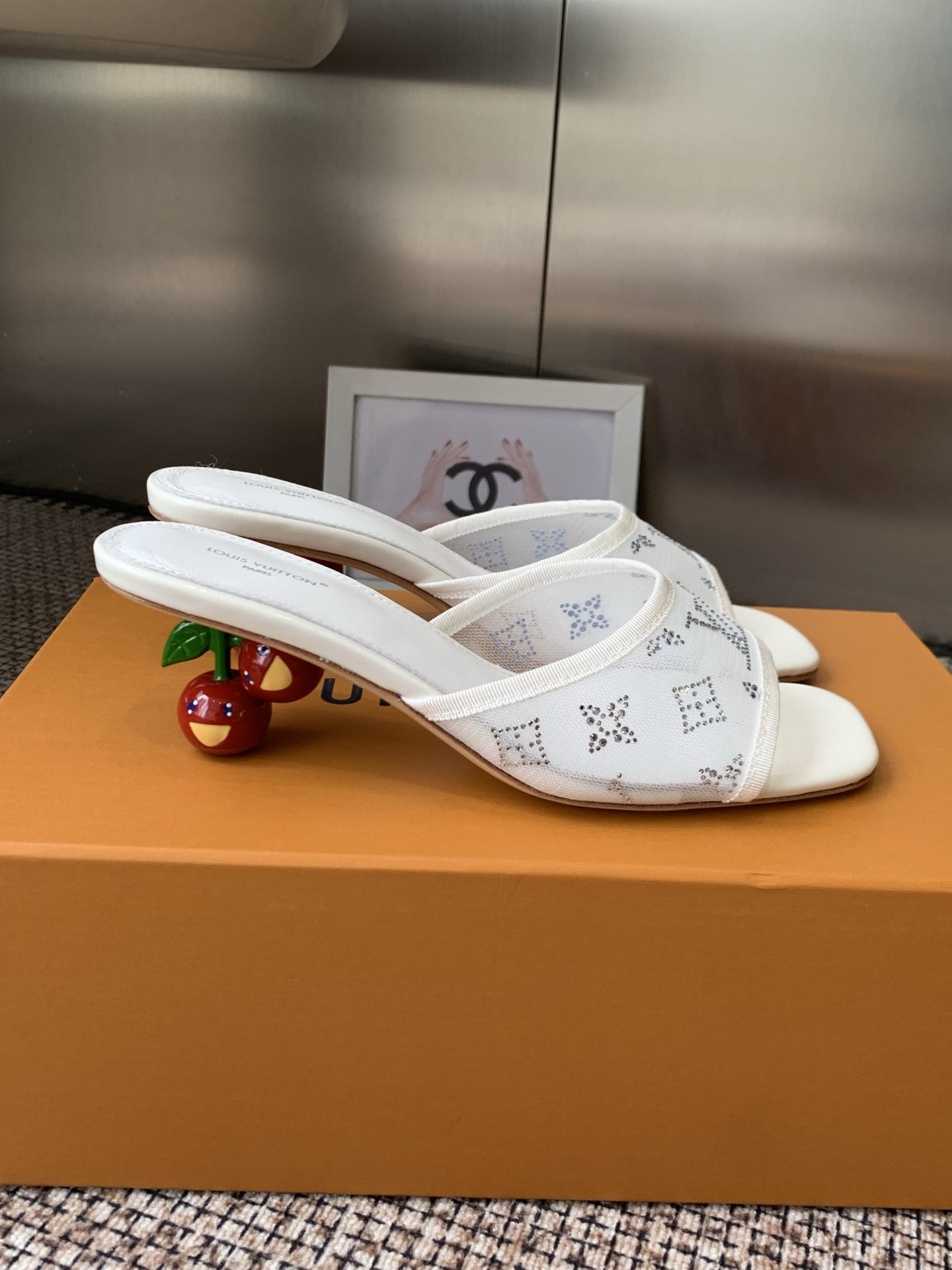 UA LV x TM Gala Mule