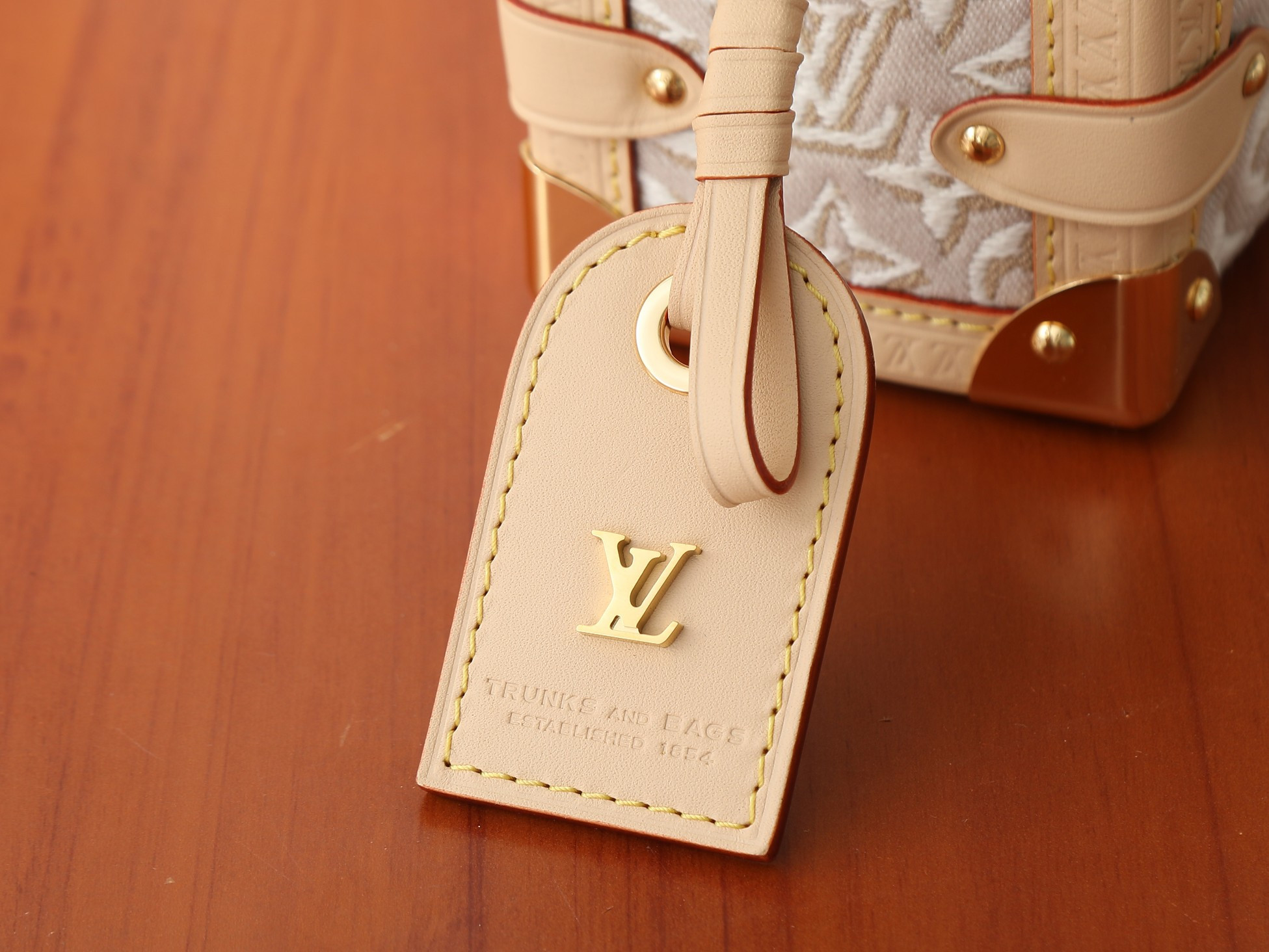LV Side Trunk MM M2A145 23.5x16x8.5cm