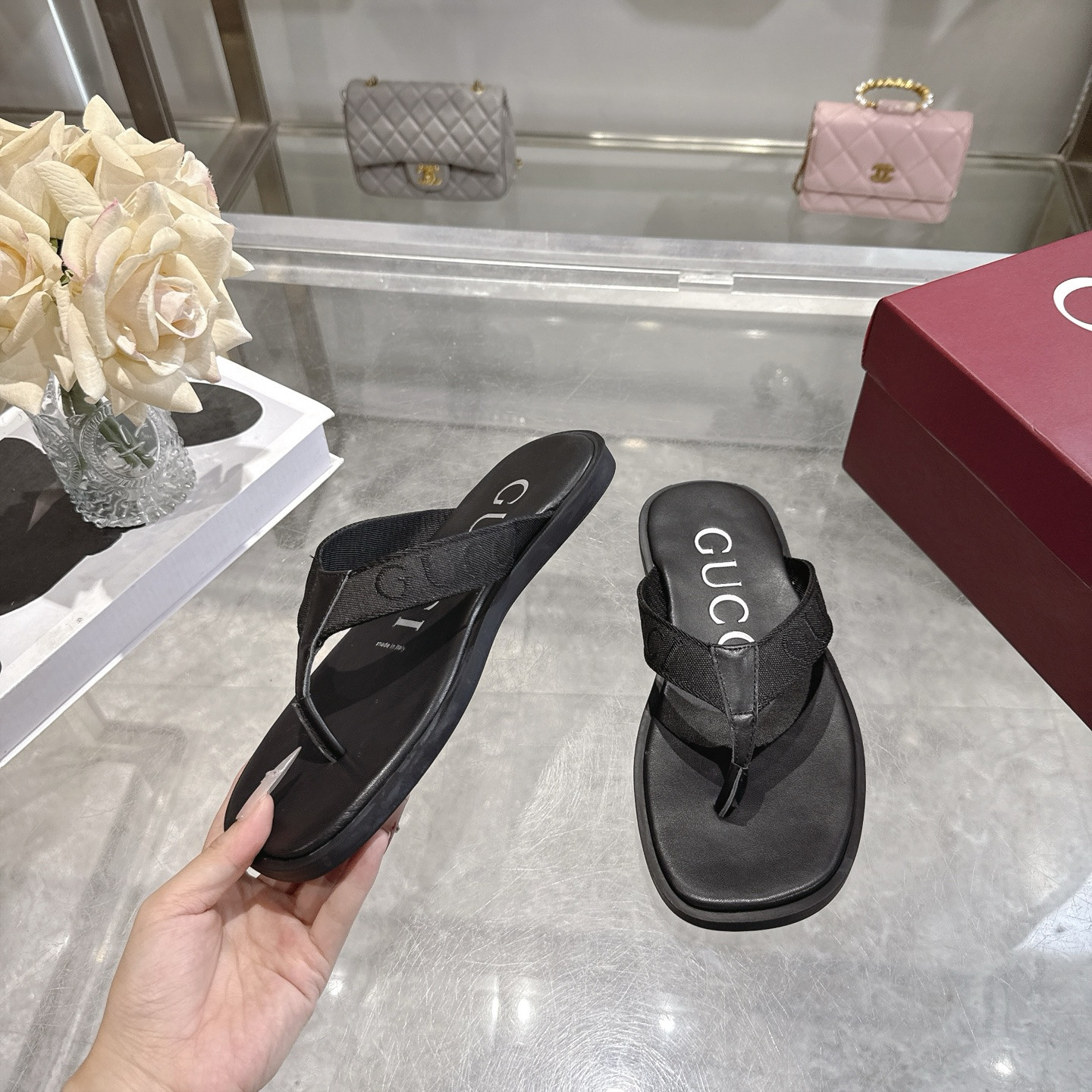 ua G*u*i thong slides