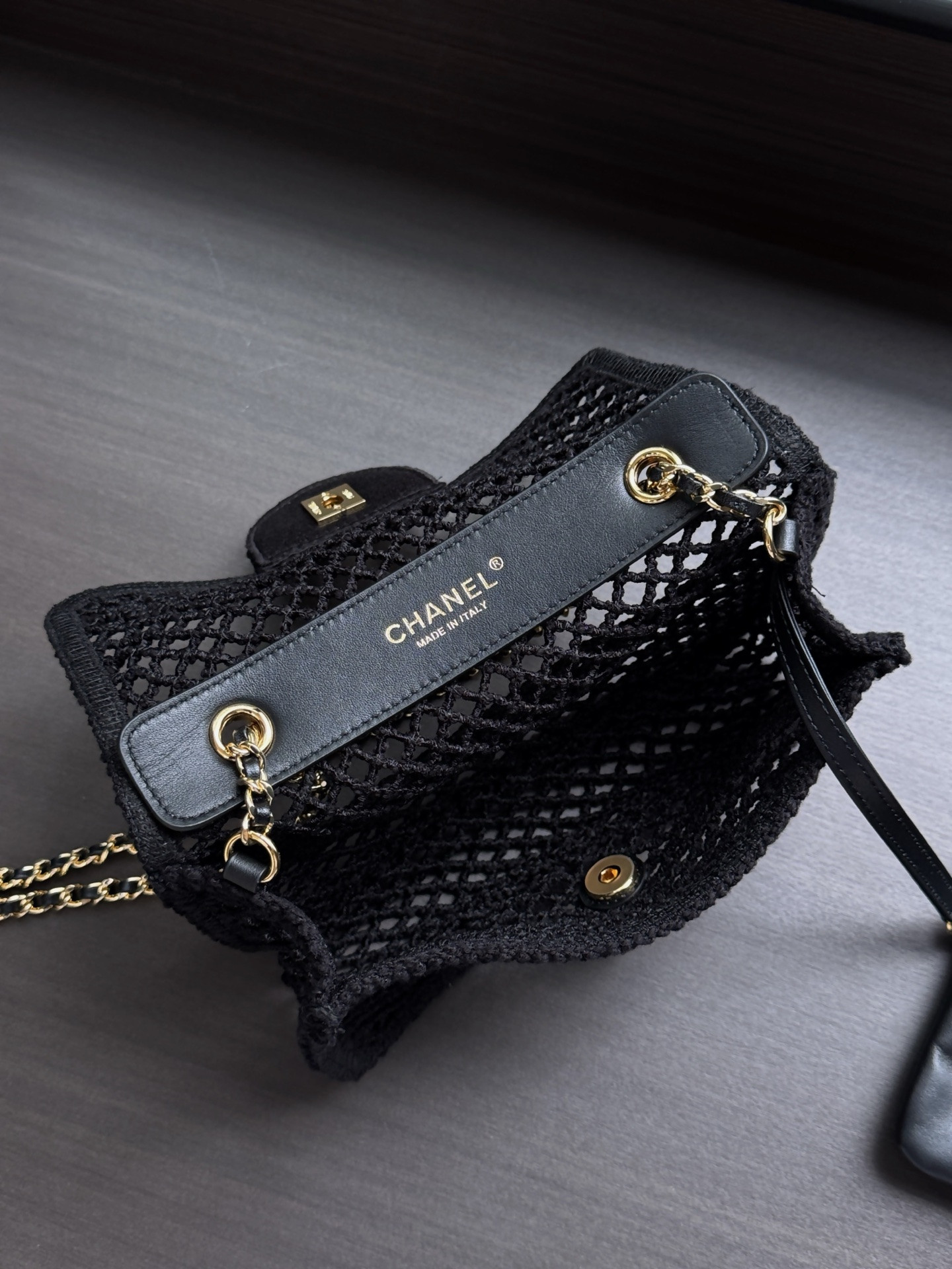 Ch*el flap bag as6157 21x14x6cm