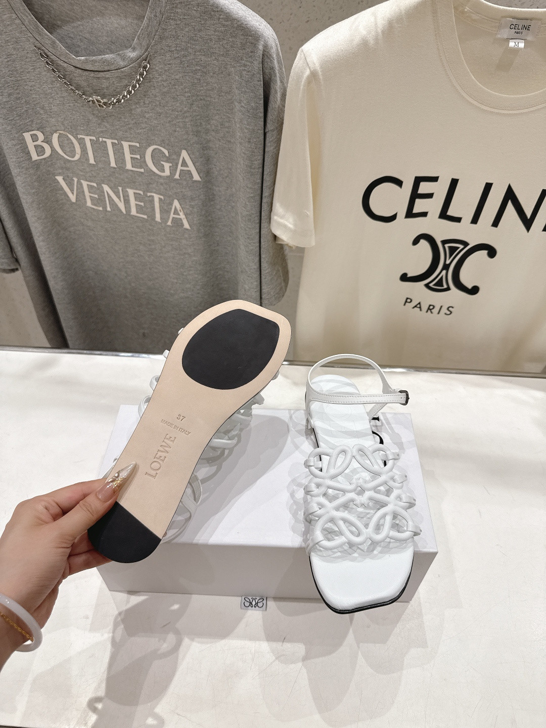 ua L0ew* petal anagram sandal