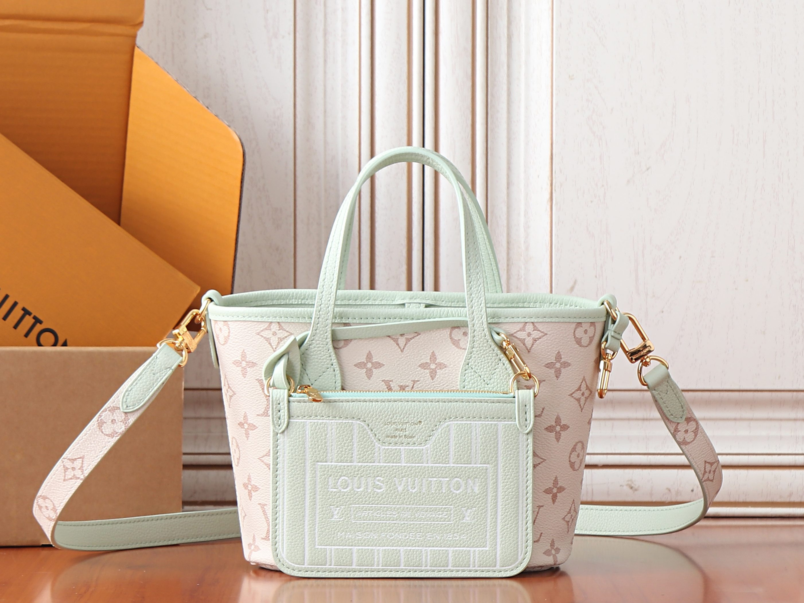 LV Neverfull Inside Out BB M2A465 26.5x16.5x11cm