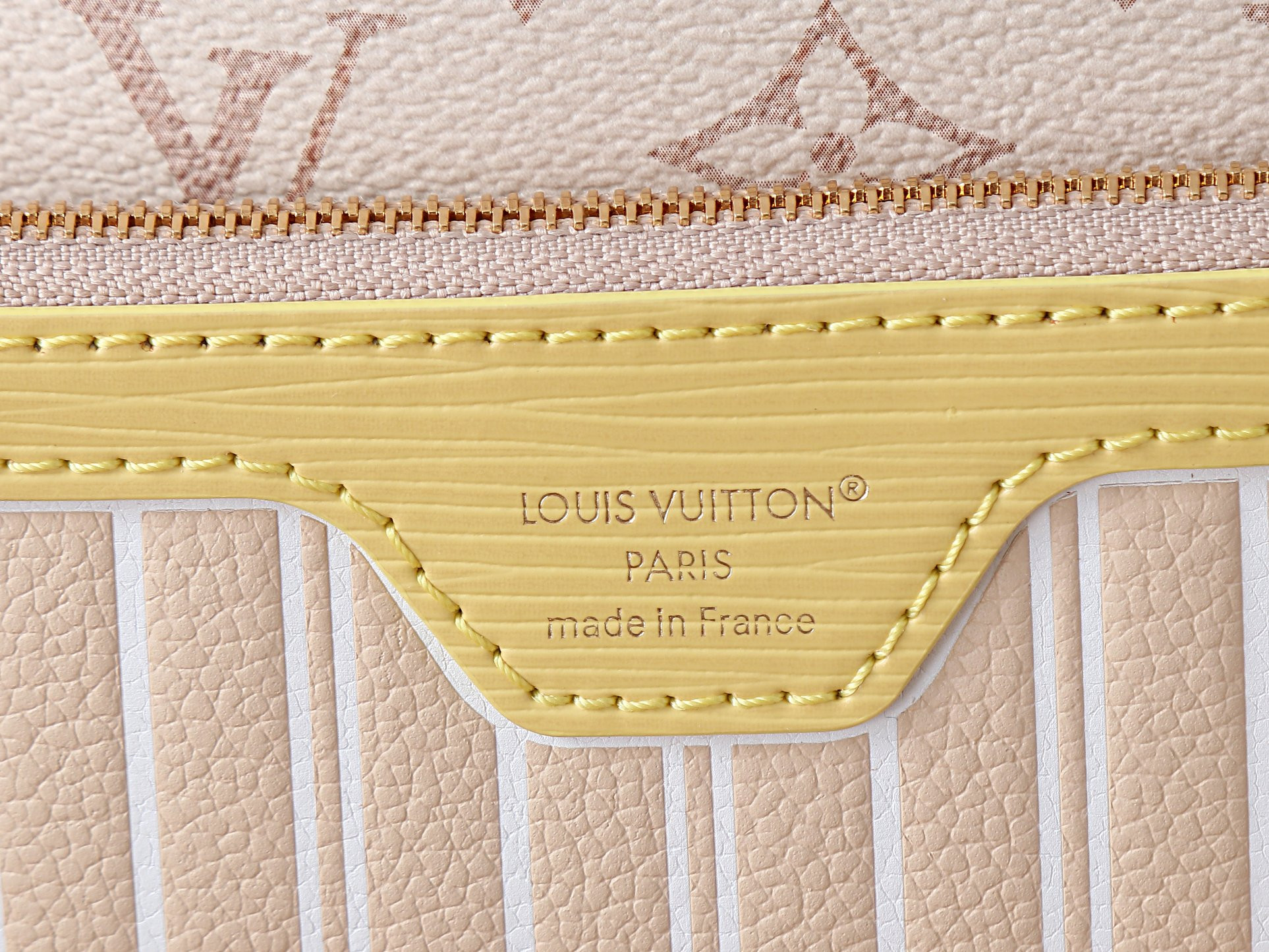 LV Neverfull Inside Out MM M2A095 31x28x14cm Without Box