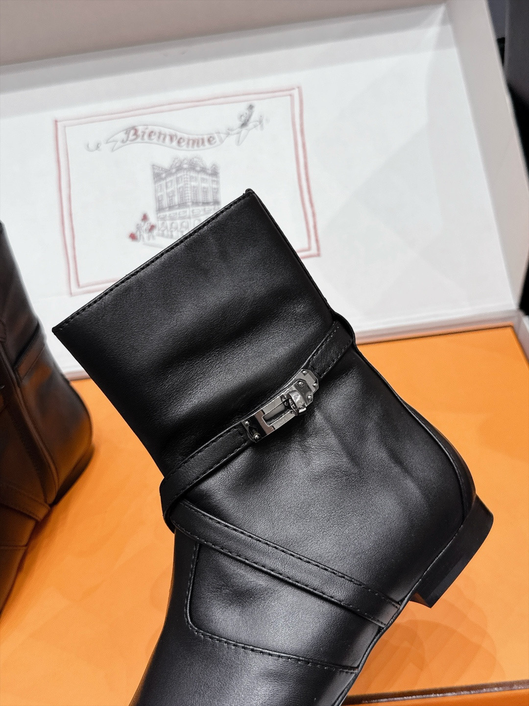 ua H**mes nice ankle boot