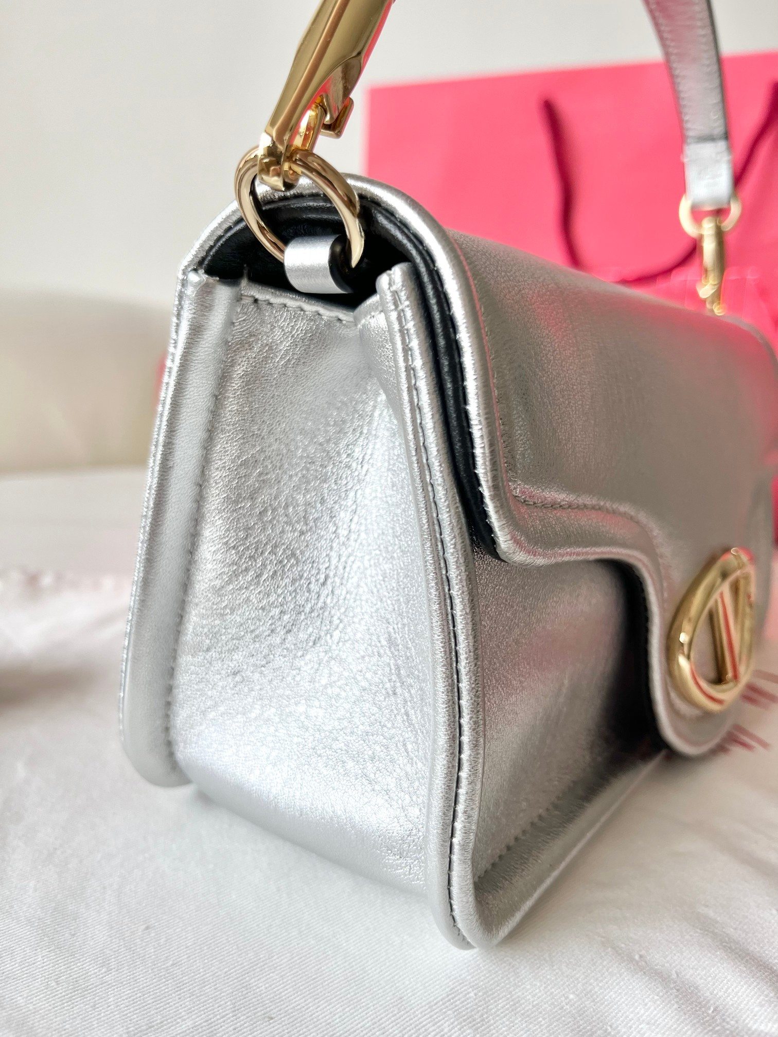 Va1e*ntin0 garavani vlogo 1960 shoulder bag 26x13x9cm