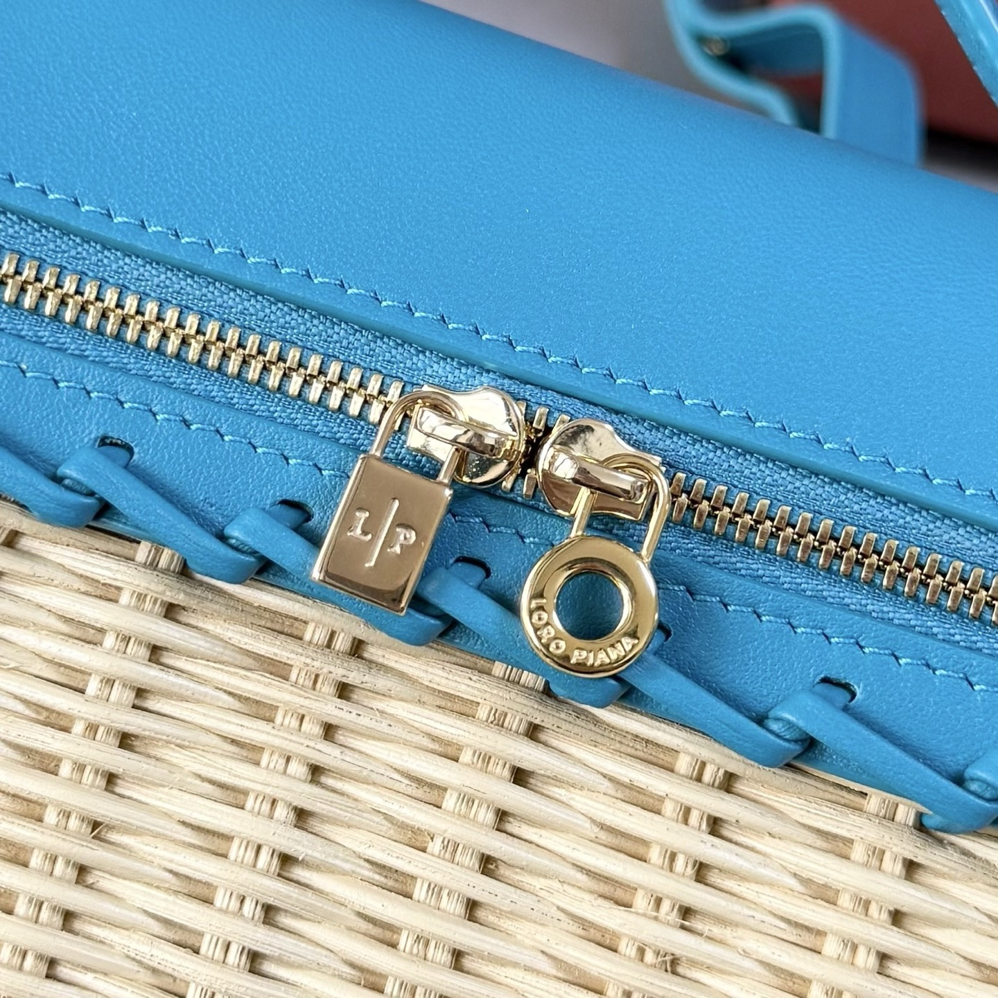 L**o p*ana extra pocket l19 wicker bag 19 x 11.5 x 7cm