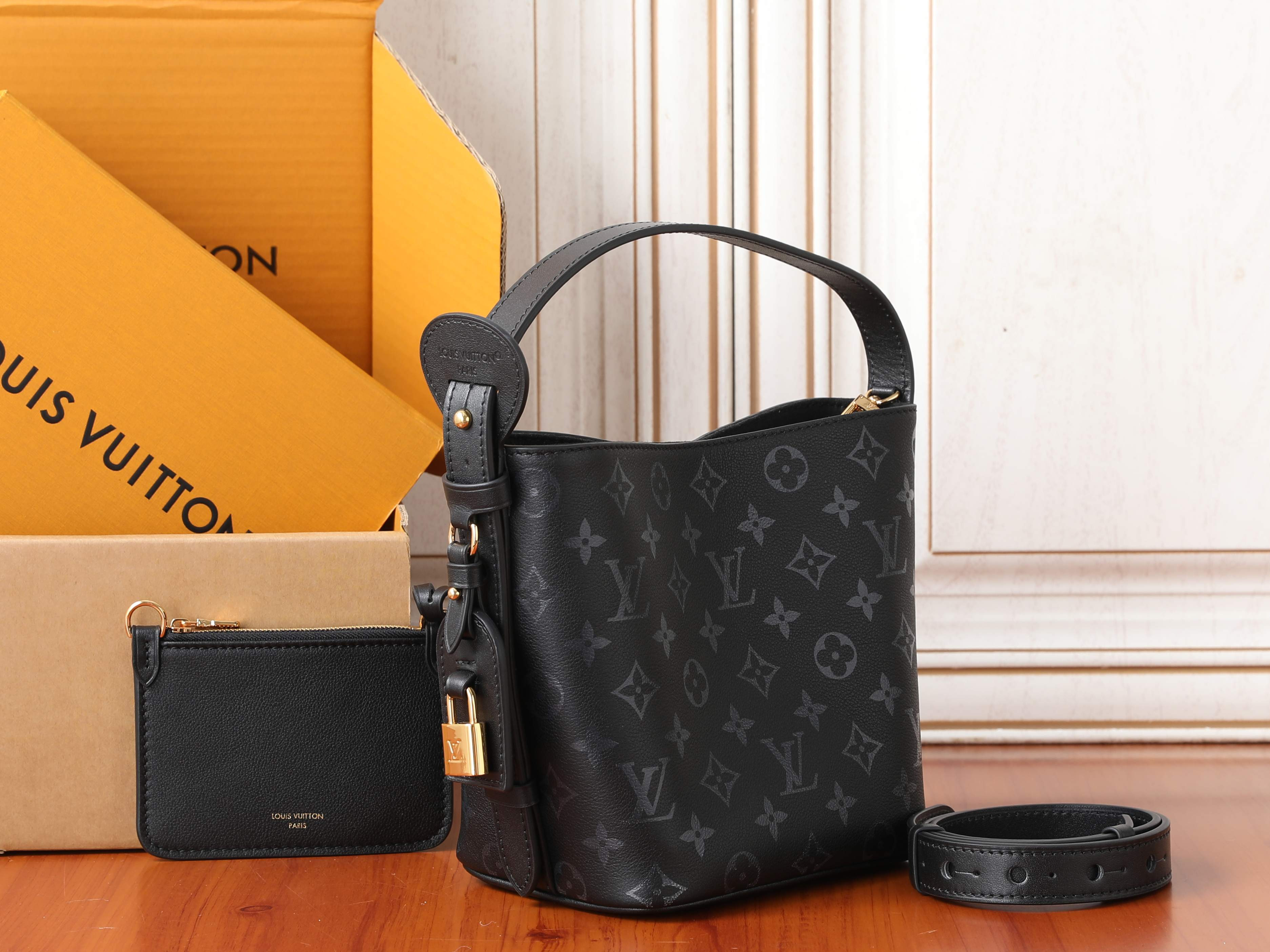 LV All In BB M3A156 16x18x12cm