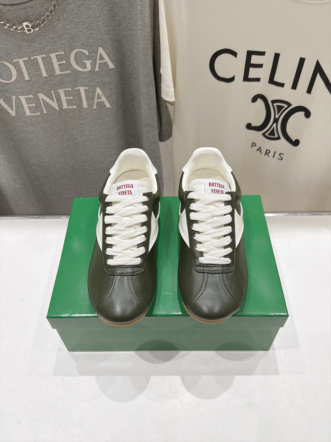 ua bo*te*ga Ve*ne*ta shot sneaker