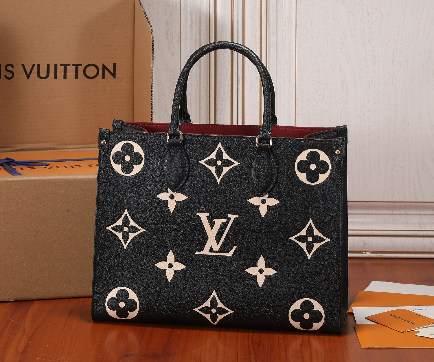 LV OnTheGo MM M45495 35 x 27 x 14 cm