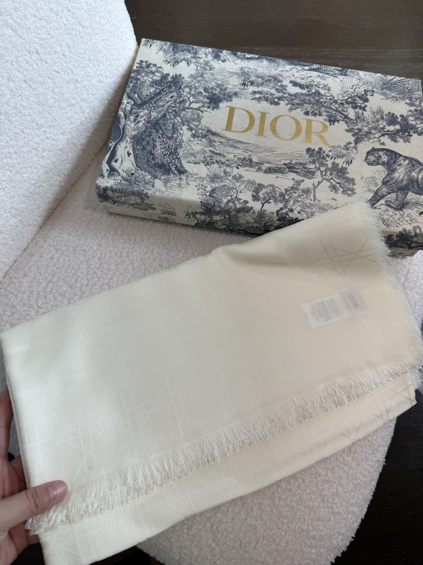 D*or shawl 140x140cm