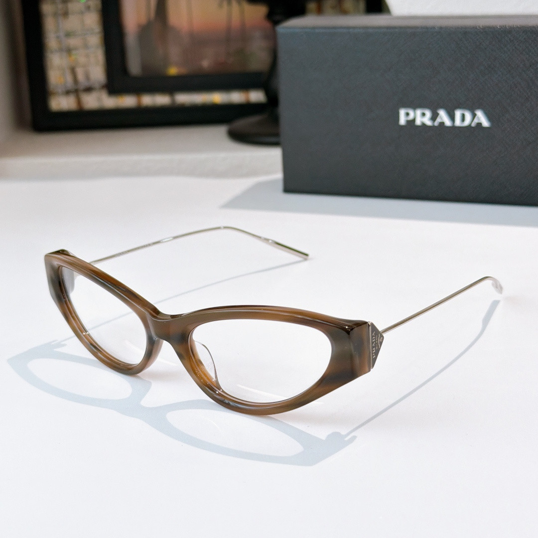 Pra*a glasses