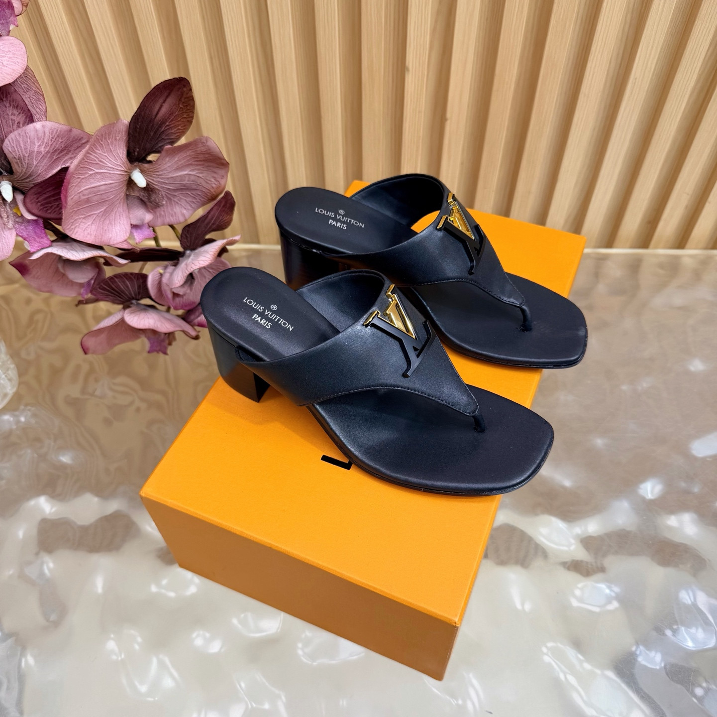 UA LV Mare Thong 6cm Heel