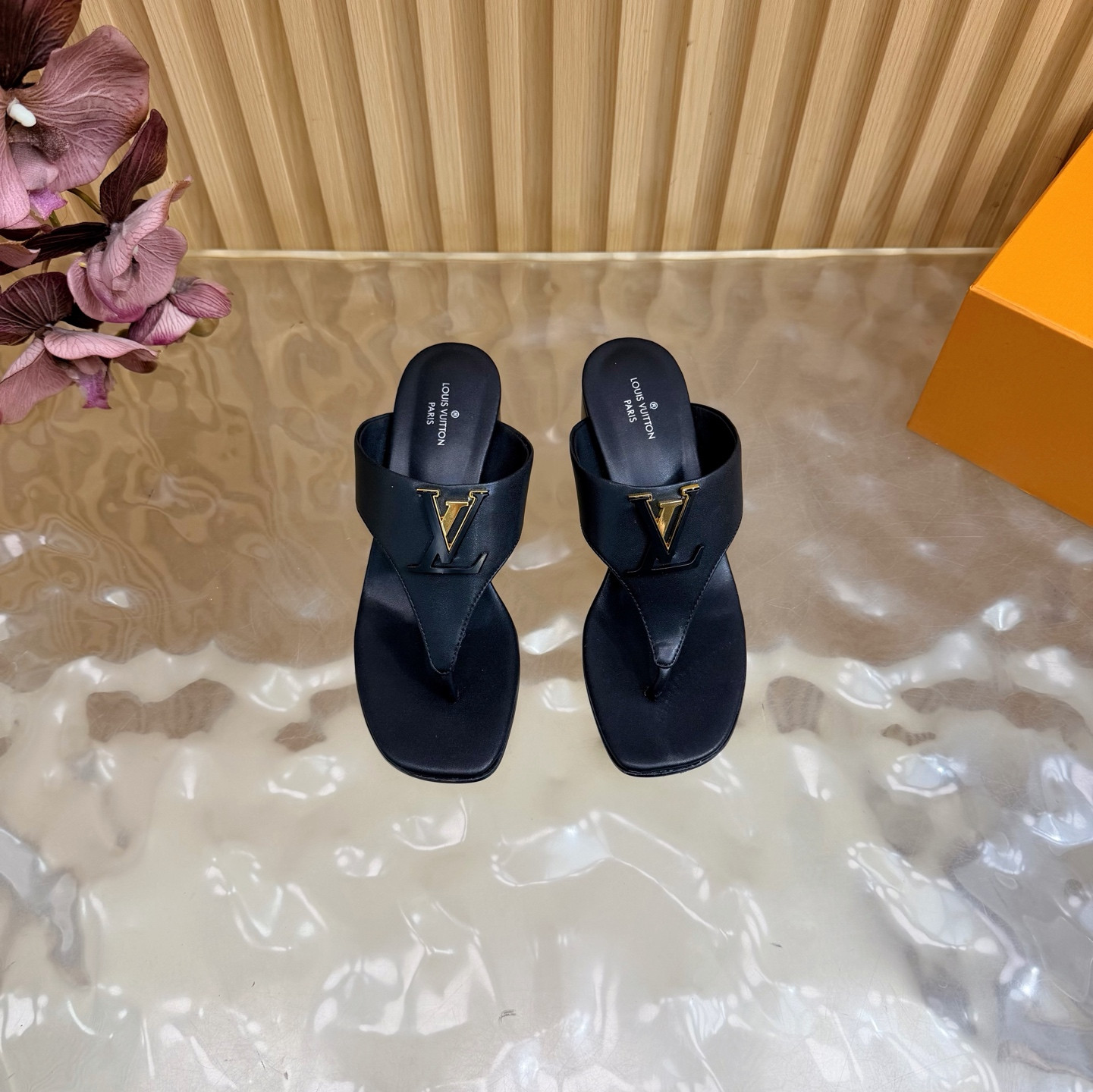 UA LV Mare Thong 6cm Heel